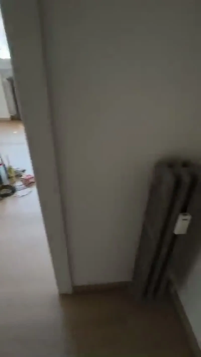 Video tour — Appartamento ristrutturato con parquet e tinteggiatura Video tour — Appartamento ristrutturato con parquet e tinteggiatura — Ristrutturazione appartamento a Modena